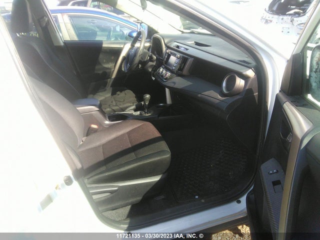 Toyota RAV4 LE 2015 2T3ZFREV8FW213359 Image 5