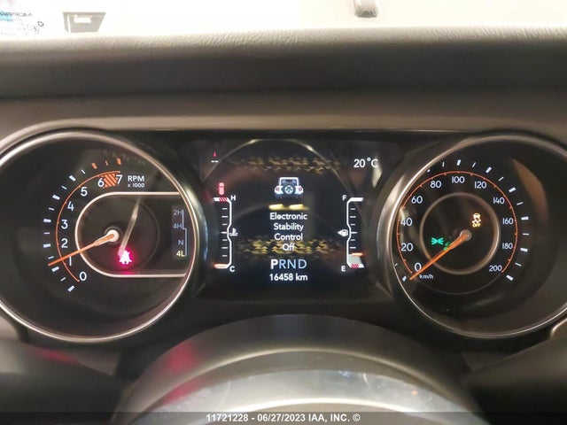 1C4HJXEN4MW865702 Jeep Wrangler Unlimited Sahara