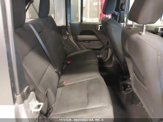1C4HJXEN4MW865702 Jeep Wrangler Unlimited Sahara