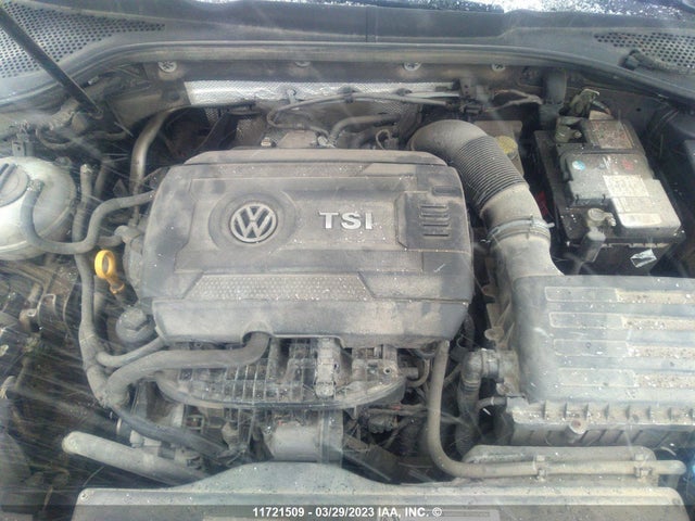 3VW217AU6FM060027 Volkswagen GOLF