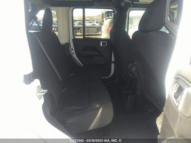 1C4HJXEN6PW586787 Jeep Wrangler Sahara