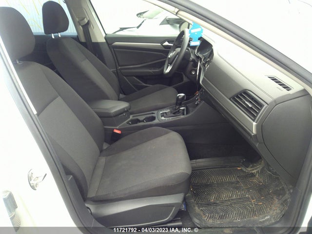 3VWC57BUXKM109179 Volkswagen Jetta S/se/r-line