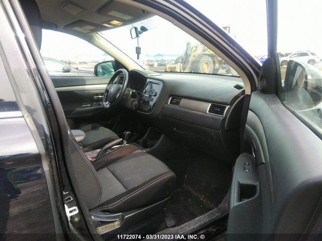 JA4AZ2A36GZ605915 Mitsubishi Outlander Es