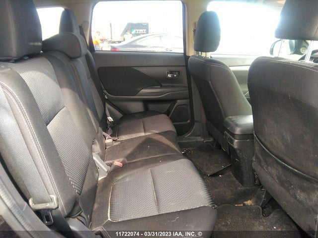 JA4AZ2A36GZ605915 Mitsubishi Outlander Es