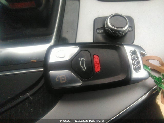 WA1LAAF76JD043864 Audi Q7 Premium Plus