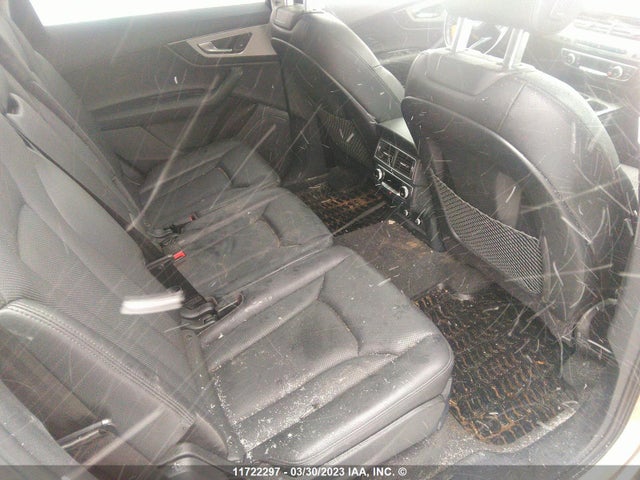 WA1LAAF76JD043864 Audi Q7 Premium Plus