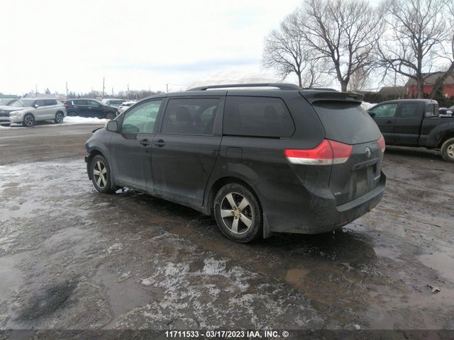 Toyota Sienna 2012 5TDZK3DC3CS227028 Image 3