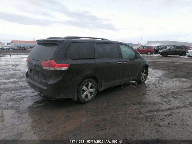 Toyota Sienna 2012 5TDZK3DC3CS227028 Image 4