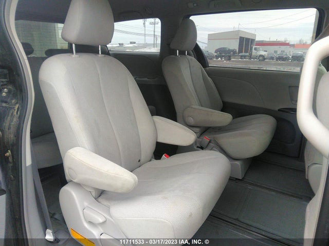 Toyota Sienna 2012 5TDZK3DC3CS227028 Image 8