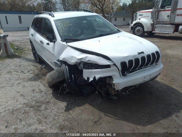 1C4PJMAB1JD541815 Jeep Cherokee Sport