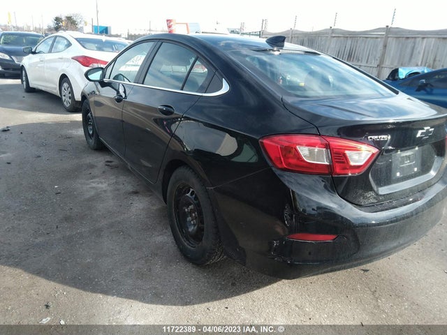 Chevrolet Cruze 2018 1G1BE5SM8J7205395 Image 3