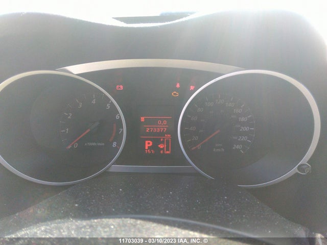 JA4JT3AX3BU607881 Mitsubishi Outlander Se