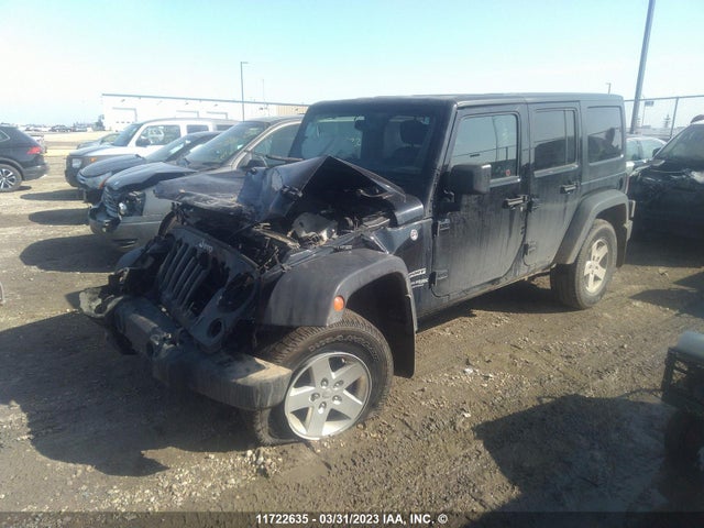 1C4BJWDG2JL864922 Jeep Wrangler Unlimited Sport