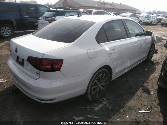 3VWD67AJ8GM213640 Volkswagen JETTA SE