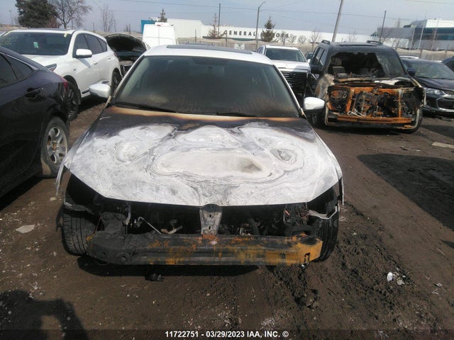 3VWD67AJ8GM213640 Volkswagen JETTA SE