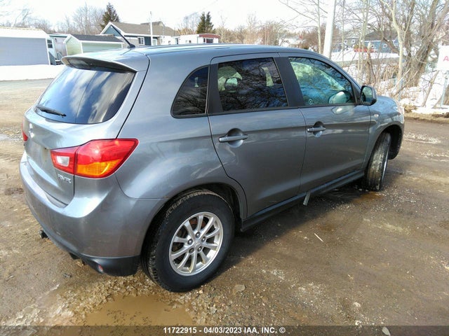 4A4AJ3AU0FE605337 Mitsubishi RVR SE