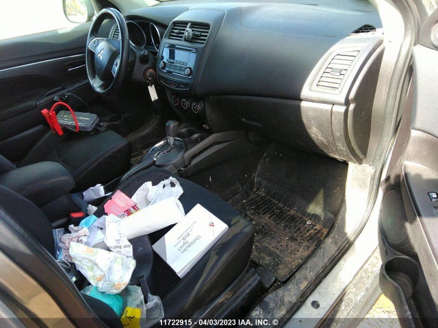 4A4AJ3AU0FE605337 Mitsubishi RVR SE