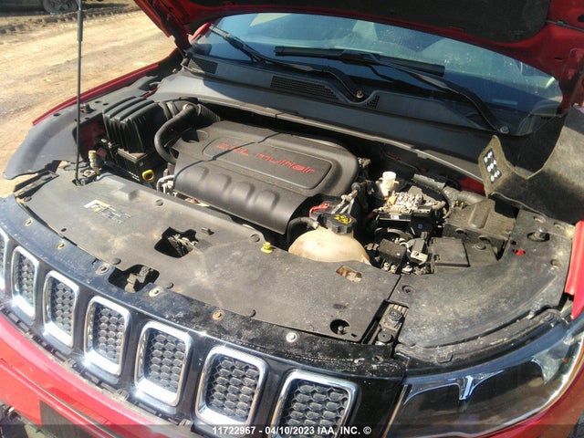 3C4NJDBB4JT283211 Jeep Compass Latitude
