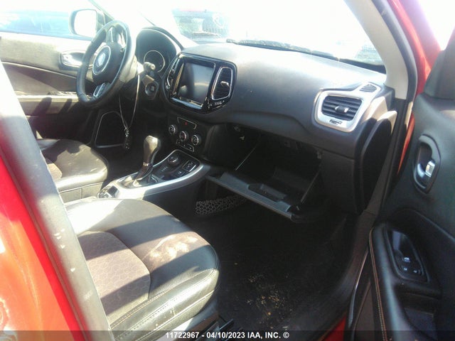 3C4NJDBB4JT283211 Jeep Compass Latitude