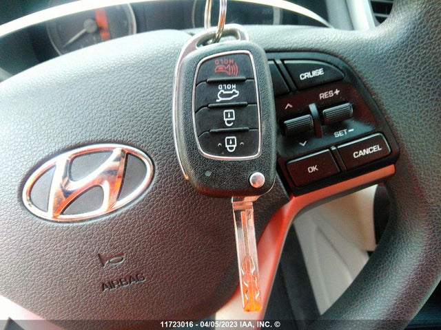 Hyundai TUCSON SE 2017 KM8J2CA40HU540479 Image 3
