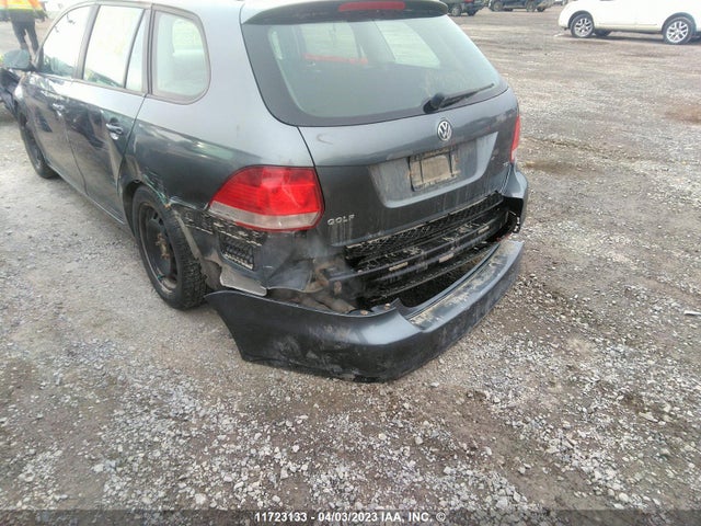 3VWML7AJ2EM613568 Volkswagen JETTA TDI