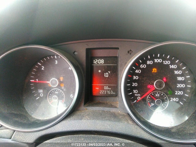 3VWML7AJ2EM613568 Volkswagen JETTA TDI