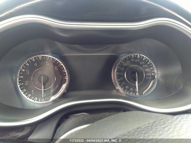 1C3CCCCG4FN628187 Chrysler 200 C