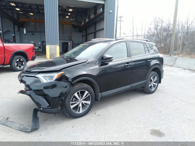 Toyota RAV4 LE 2018 2T3ZFREV5JW511263 Image 2