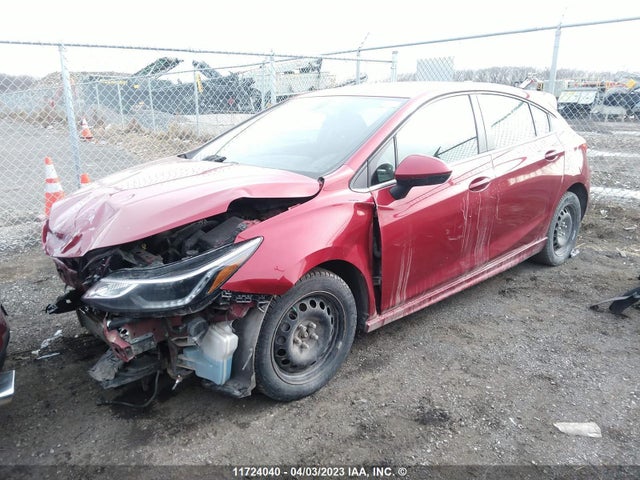 Chevrolet CRUZE LT 2018 3G1BE6SM2JS602236 Image 2