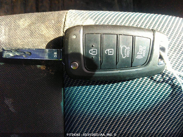 Hyundai Veloster Premium 2019 KMHTG6AF5KU012330 Image 3