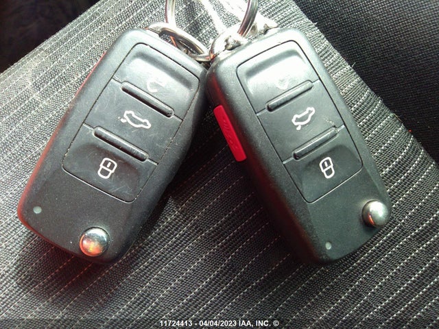 WVGJV7AX5FW574184 Volkswagen Tiguan S/se/sel/r-line