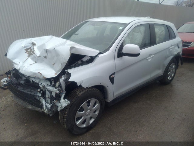 JA4AJUAU4NU604672 Mitsubishi RVR ES