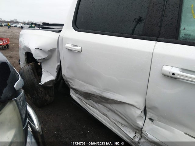 1C6SRFLT4KN748805 RAM 1500 Sport