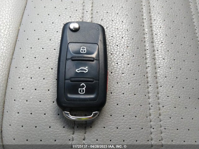 1VWBS7A35FC027851 Volkswagen PASSAT SE