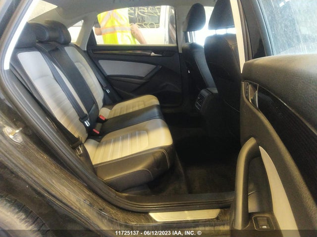 1VWBS7A35FC027851 Volkswagen PASSAT SE