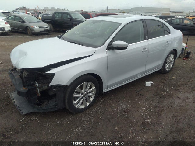 3VWDB7AJ3HM266825 Volkswagen JETTA SE