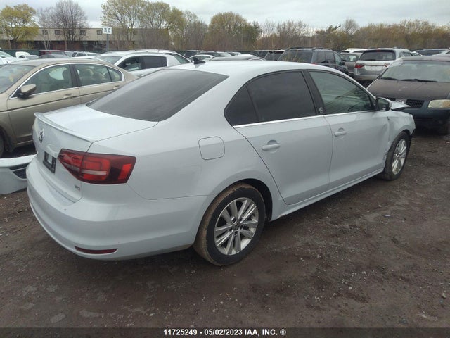 3VWDB7AJ3HM266825 Volkswagen JETTA SE