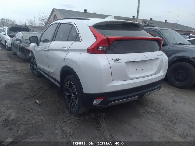 JA4AT4AA8JZ607944 Mitsubishi Eclipse Cross Le