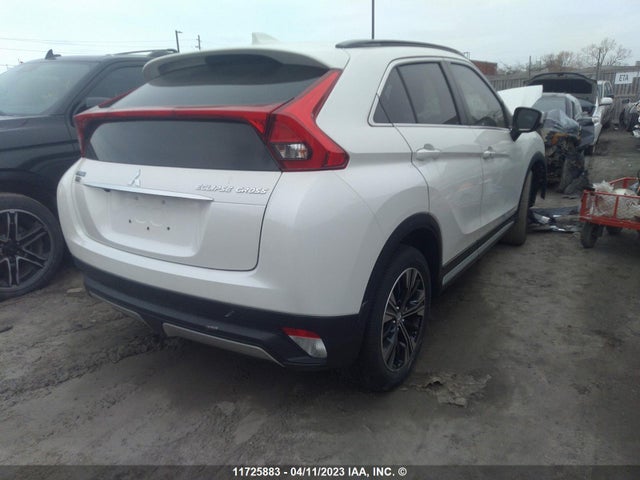 JA4AT4AA8JZ607944 Mitsubishi Eclipse Cross Le