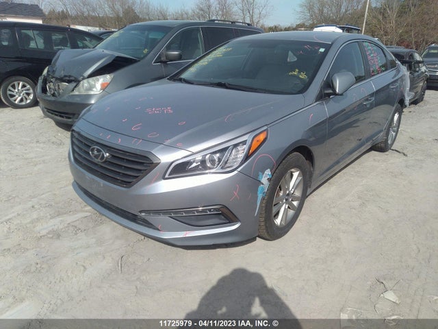 Hyundai SONATA SE 2015 5NPE24AF0FH203301 Image 2