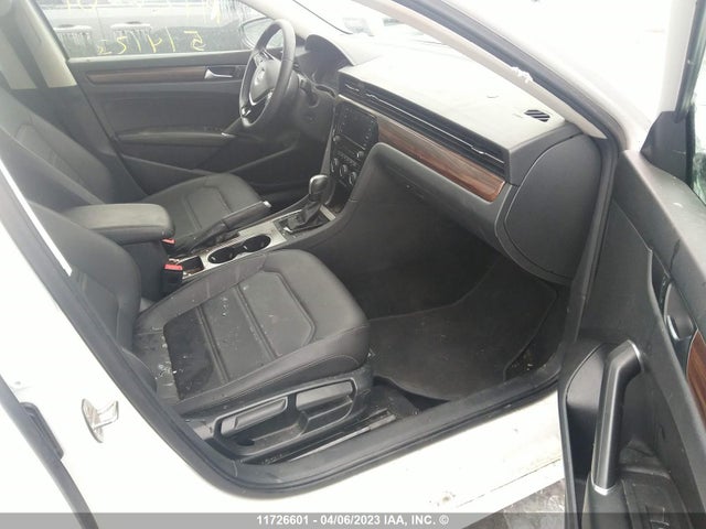Volkswagen Passat Limited Edition 2022 1VWBA7A30NC001935 Image 6