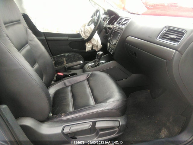 3VWLA7AJ4FM278056 Volkswagen JETTA