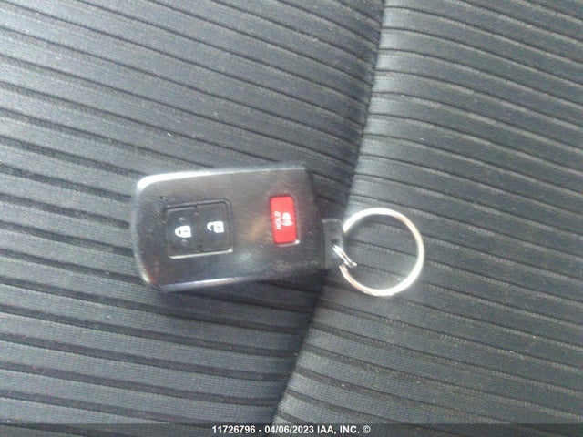 Toyota PRIUS V 2017 JTDZN3EUXHJ070083 Image 11