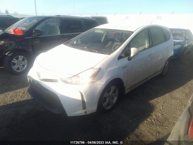 Toyota PRIUS V 2017 JTDZN3EUXHJ070083 Image 2