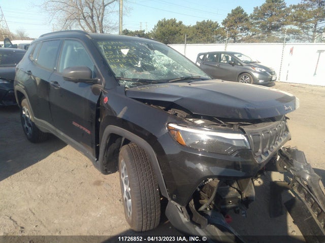 2022 3C4NJDDB6NT142871 main image