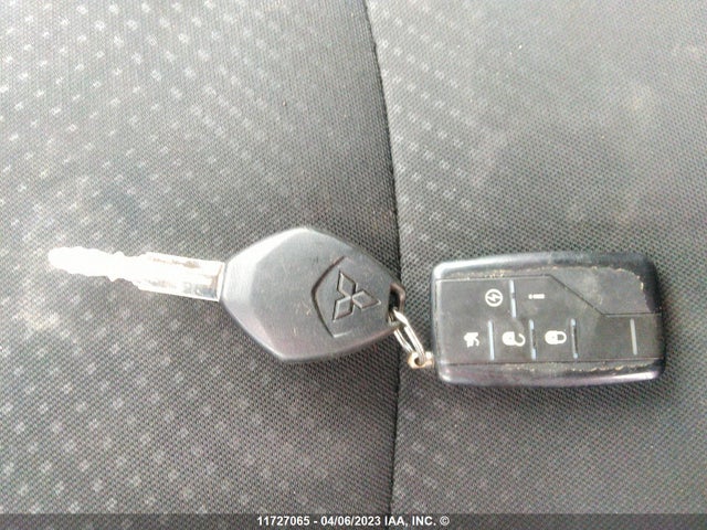 4A4AJ3AU5FE601901 Mitsubishi RVR SE