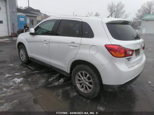 4A4AJ3AU5FE601901 Mitsubishi RVR SE
