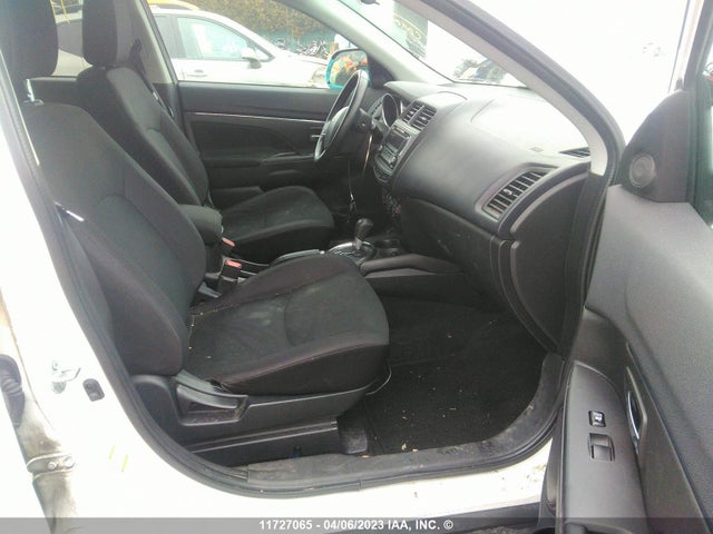 4A4AJ3AU5FE601901 Mitsubishi RVR SE