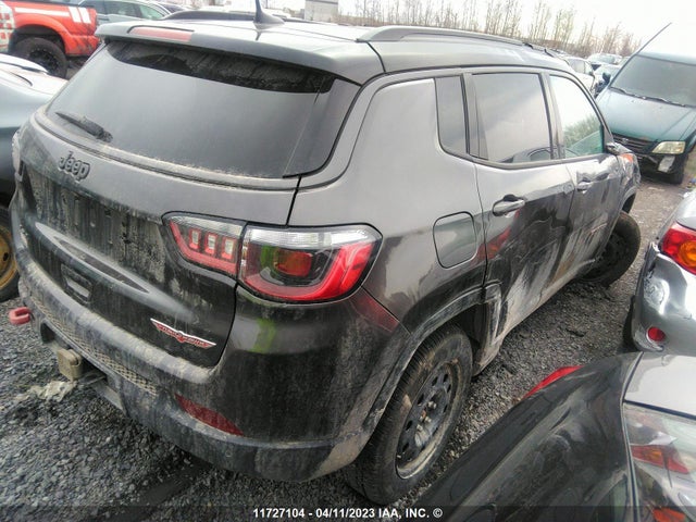 3C4NJDDB8MT552506 Jeep Compass Trailhawk