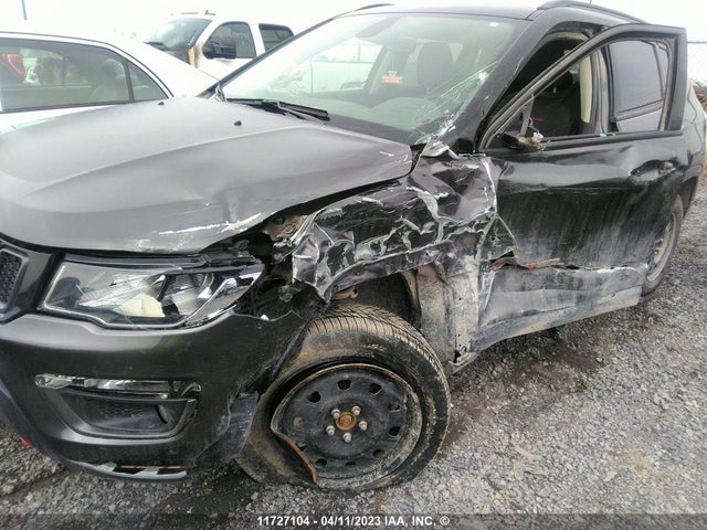 3C4NJDDB8MT552506 Jeep Compass Trailhawk